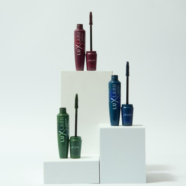 Coloured Volumizing Mascara Blue, Burgundy, Green