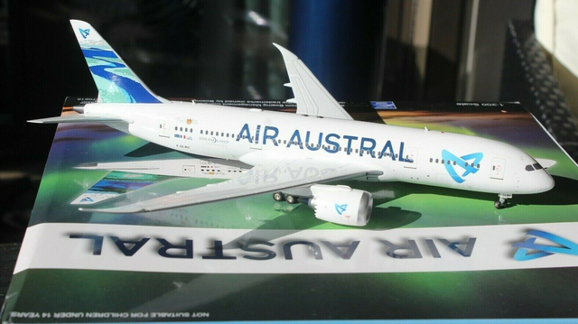 Air Austral Boeing 787-9 Dreamliner (F-OLRC), 1:200 Inflight200