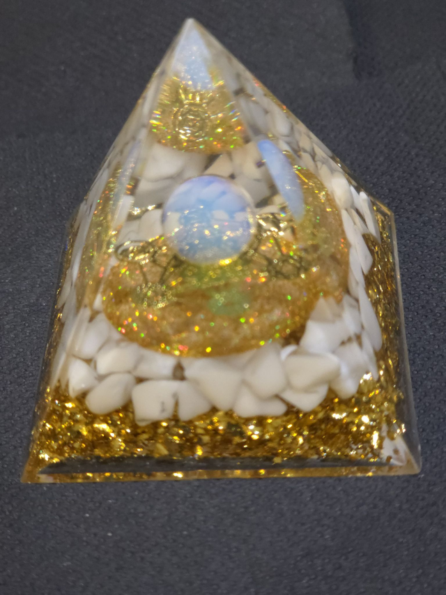 Orgonite Opale 6 cm Métatron