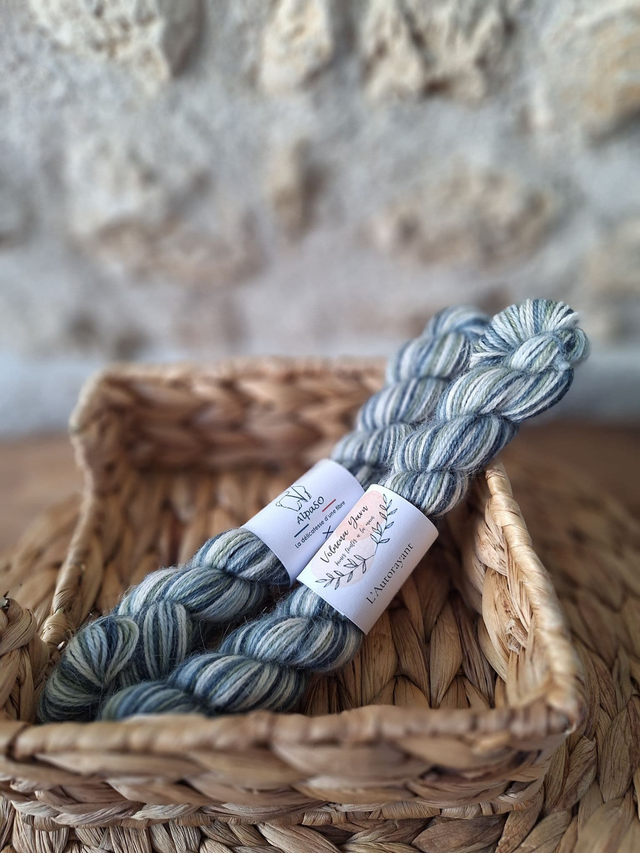 Kit chaussette - Pelote d'alpaga Autorayante Teintées à la Main 50gr + un mini de 25gr