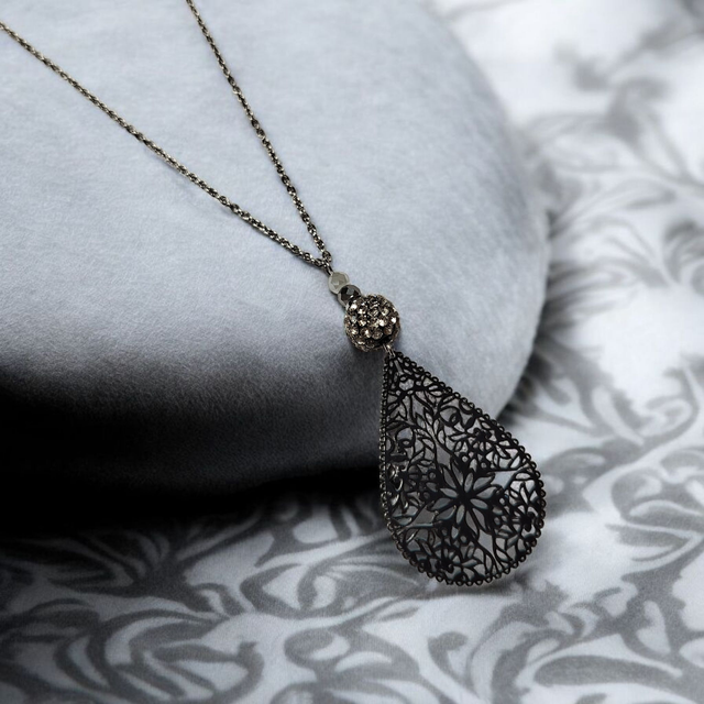 Collier acier inoxydable et cristal noir