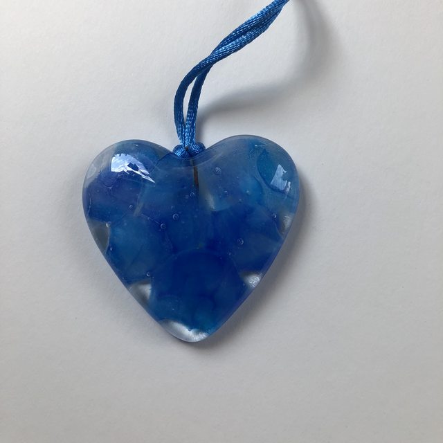 Hanging glass hearts various colours