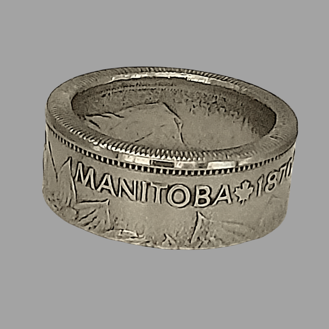 Canadian One Dollar 1970 Coin Ring 