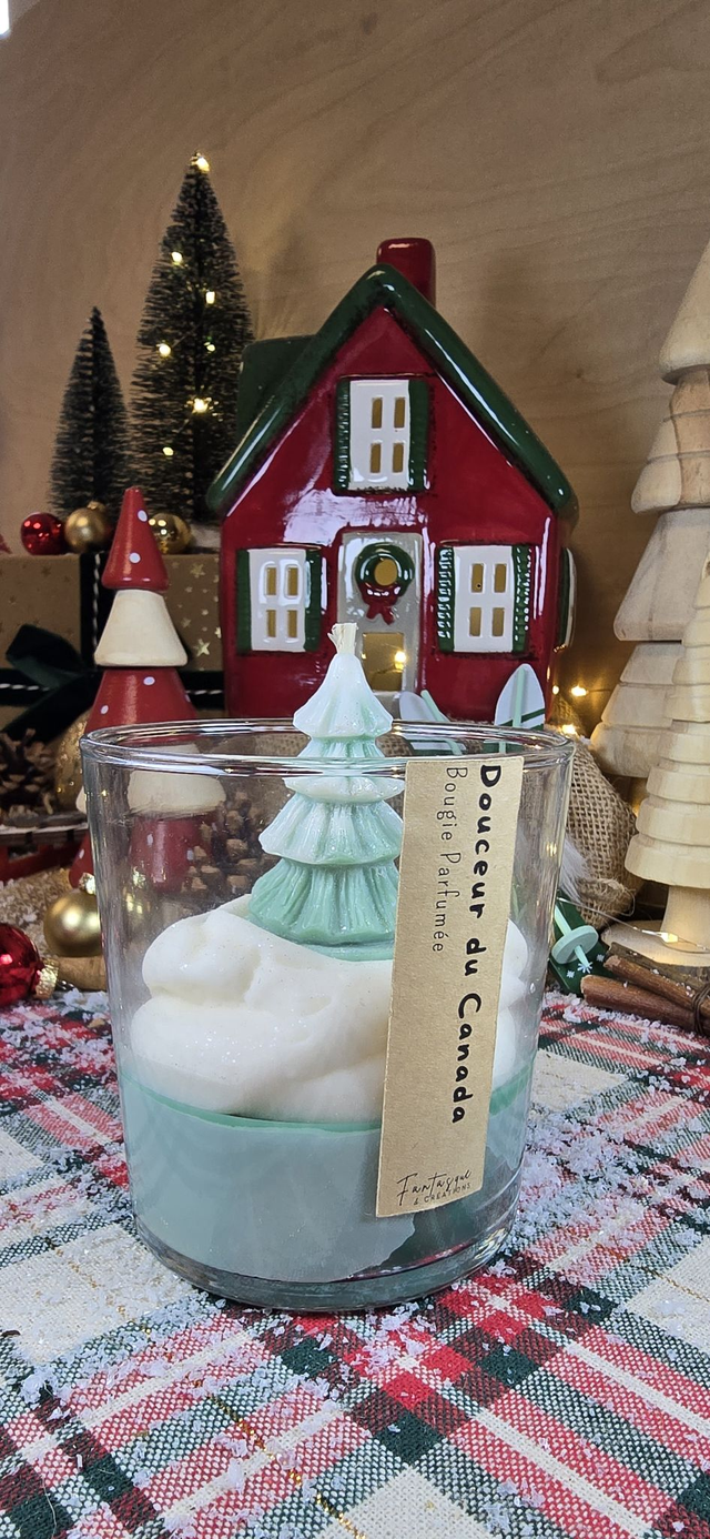 🌲 Bougie Chantilly – Sapin enneigé