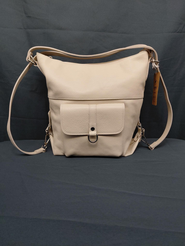 Grand sac / sac a dos couleur blanc 