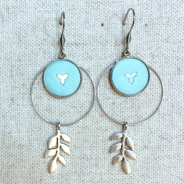 Boucles d’oreilles « Music Awards » argentées, cuir vert d'eau