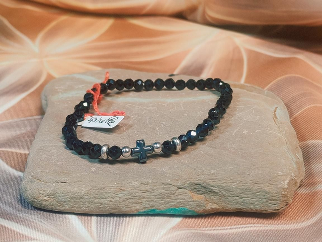 Bracelet spinelle noir facetté 4 mm et hématite