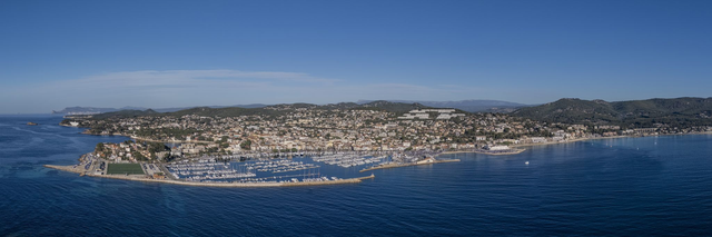 Bandol et sont port 