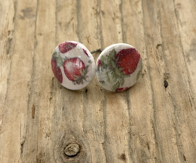 Strawberry glazed studs 