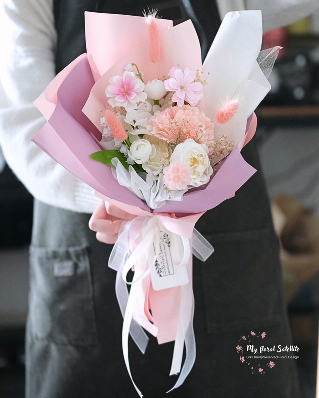 Soft Pink | Glimmer Bouquet | Gentle Pastel Arrangement