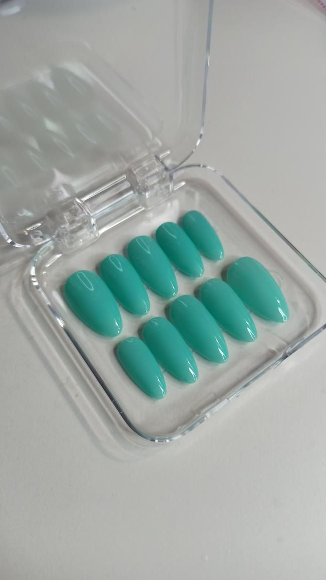 Turquoise - Amande M