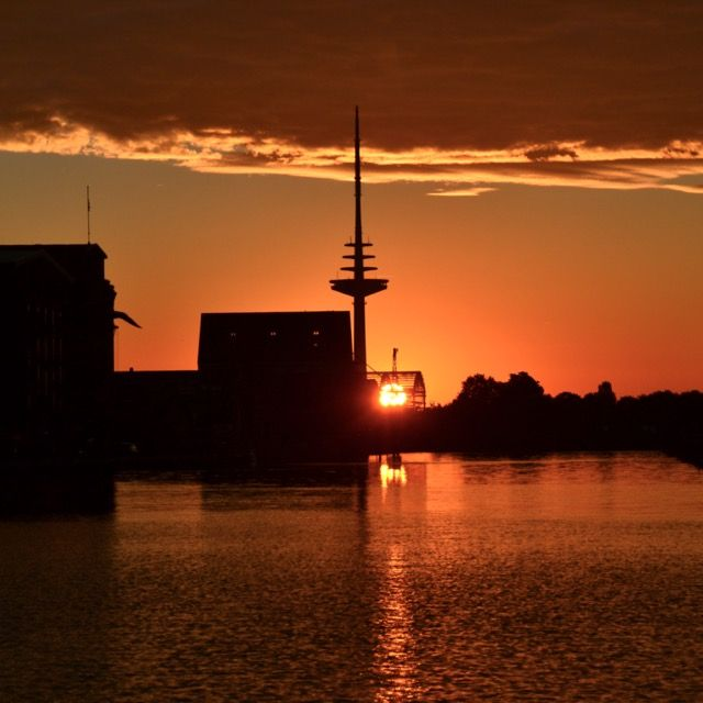 Sonnenuntergang am Hafen