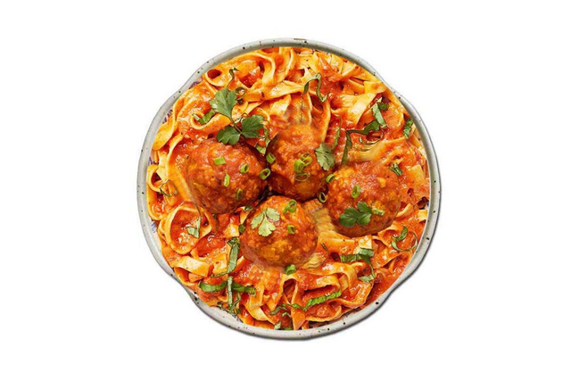 Pomodorro Pasta with Meatballs