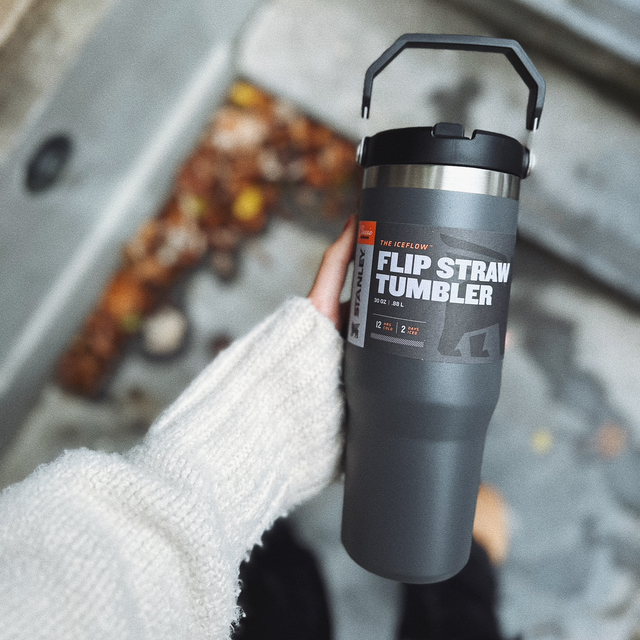Stanley IceFlow™ Flip Straw Tumbler 0.89L Charcoal