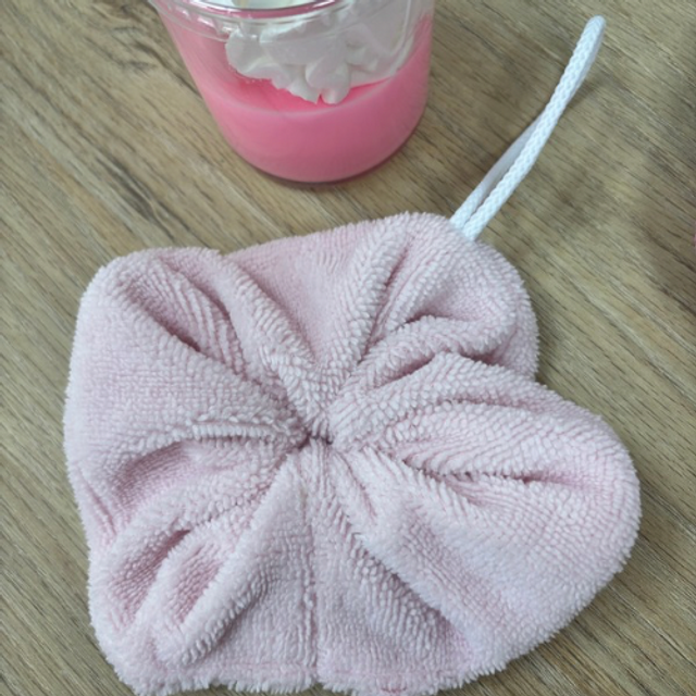 Fleur de douche rose clair