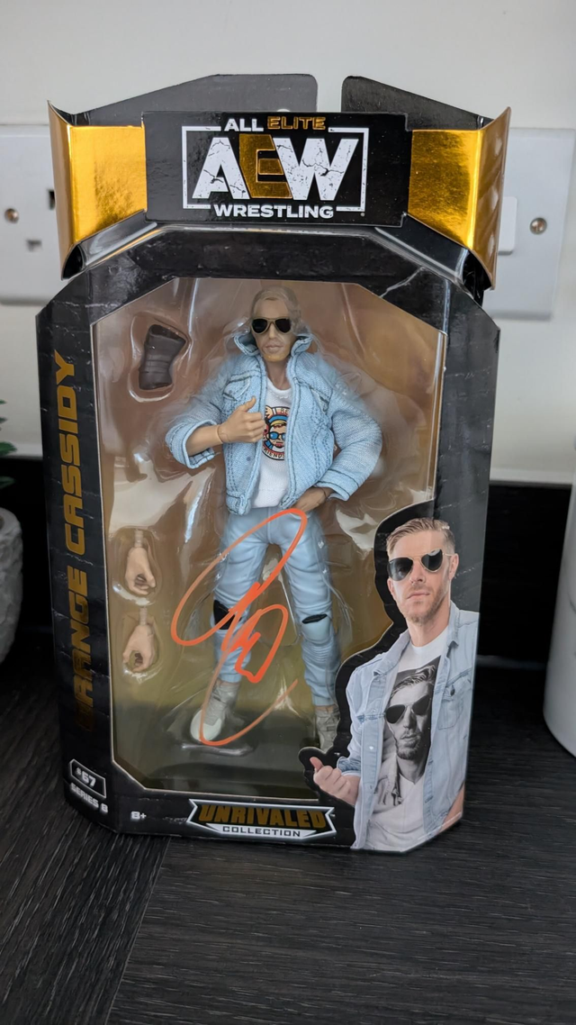 AEW Signed Unrivaled Series 8 Orange Cassidy #67 Figure with SWAU Authentication 