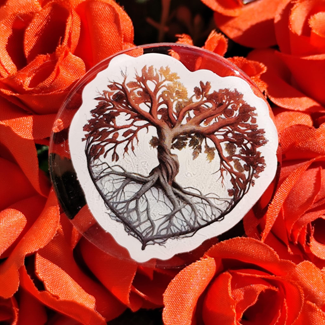Pin's Arbre de vie en forme de coeur