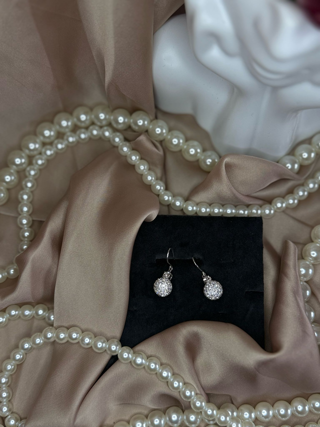 Boucles d&#039;oreilles sphériques