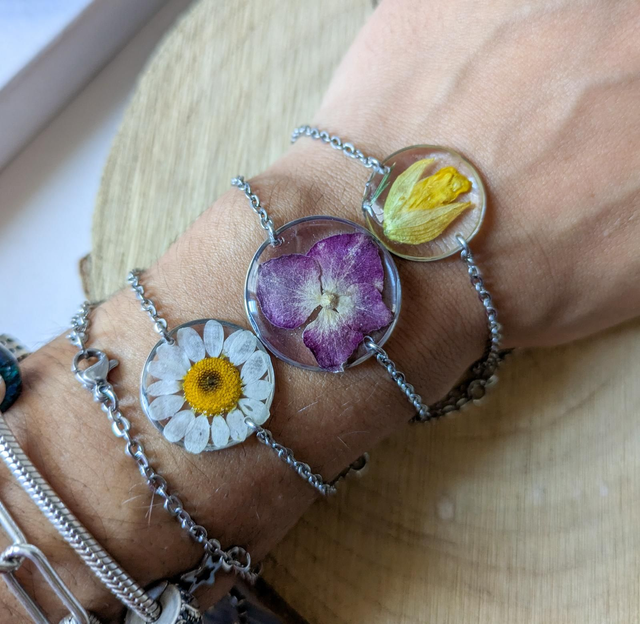 Pulseras florales sencillas 