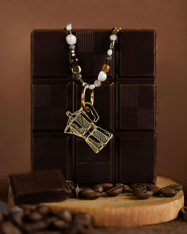 Zawieszka/kolczyk kawiarka złota