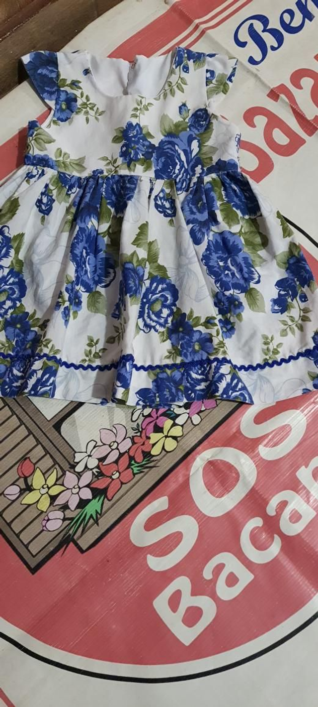 Vestido Florado Infantil.  T/2