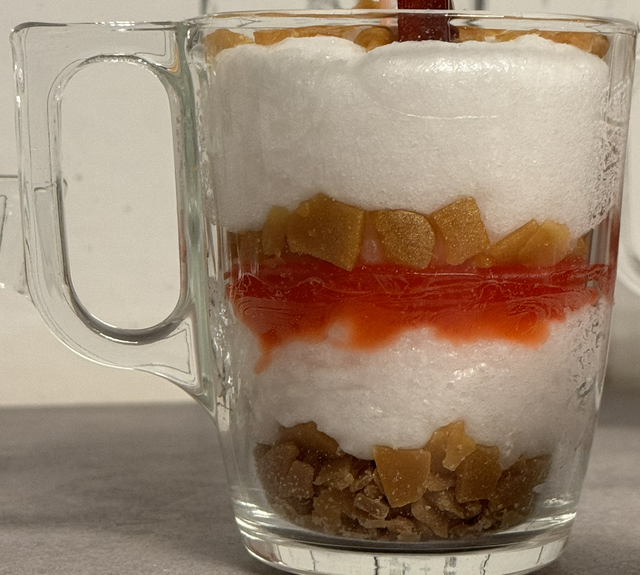 Bougie gourmande crumble fruits rouges - Bonbons fraise et vanille