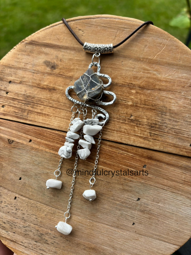 Handmade Series: Raw Sapphire x  Howlite necklace