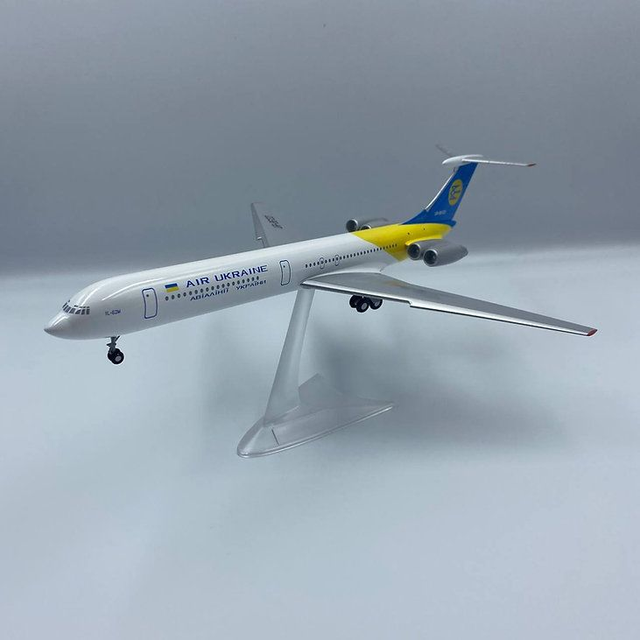 1/200 Iljuschin Il-62M Air Ukraine UR-86133 