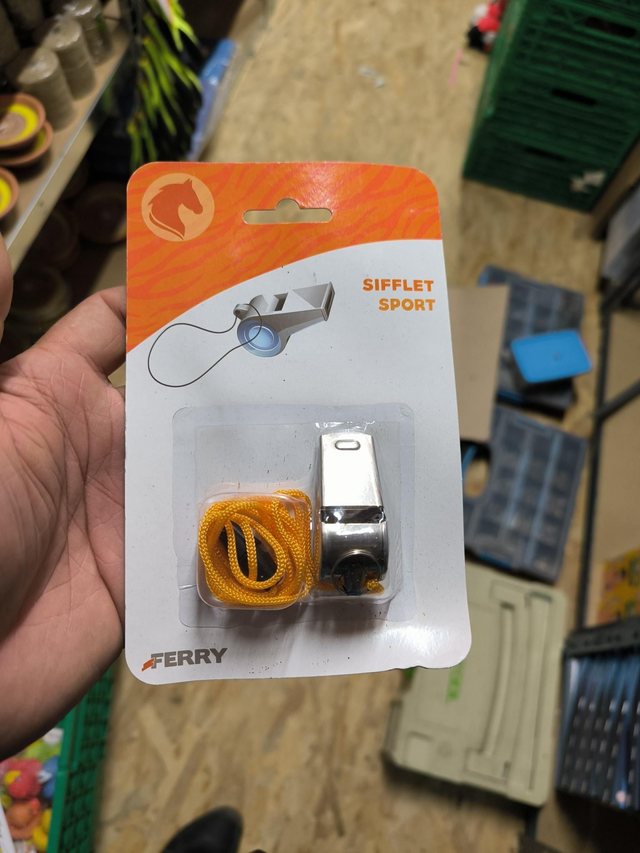 SIFFLET DE SPORT MÉTAL 