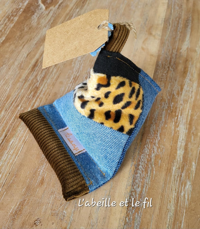 Support de téléphone en jean upcyclé- Grrrr