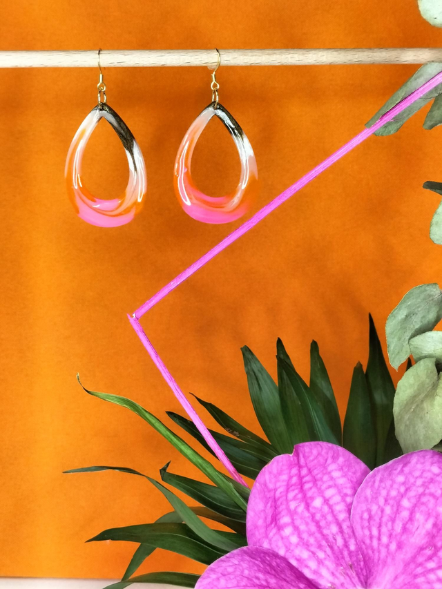 Boucles tourbillon de résine 