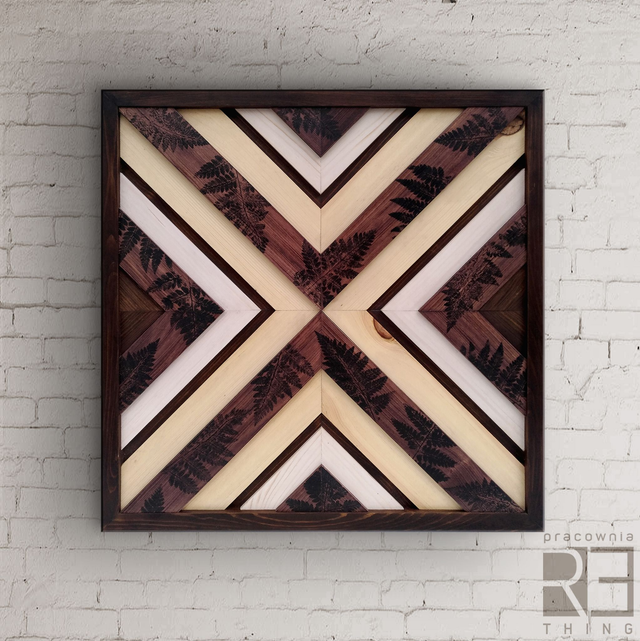 Drewniana Mozaika z Motywem Paproci