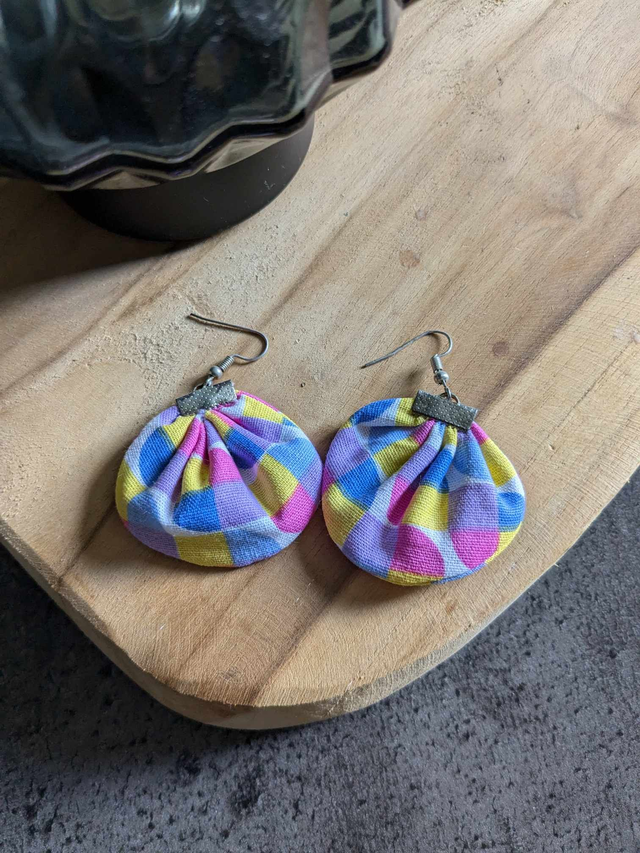 Boucles d'oreilles tissus