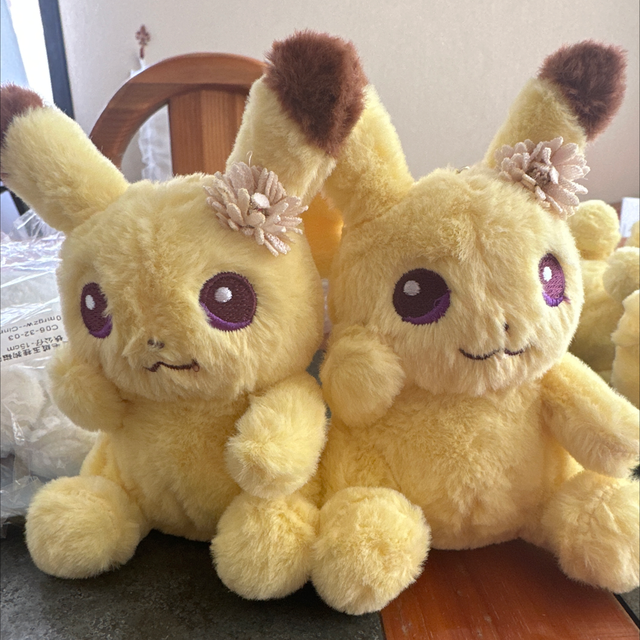 Peluche Pikachu Flor