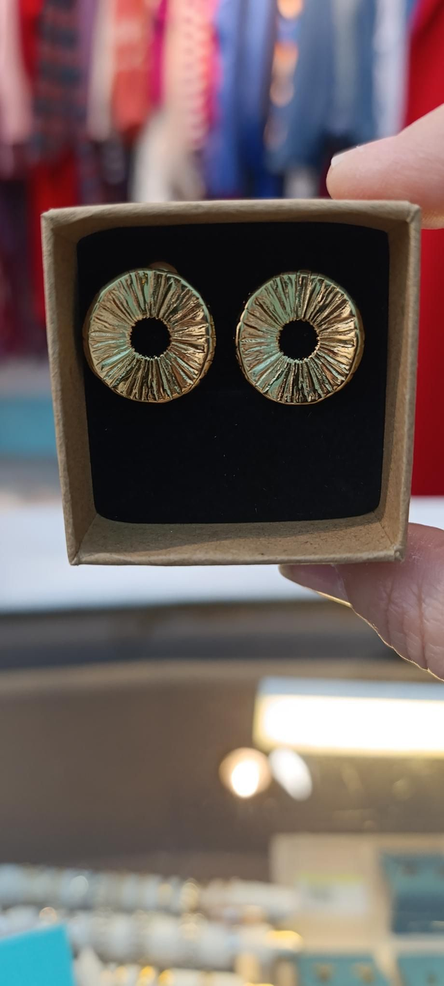 Pendientes donut com textura