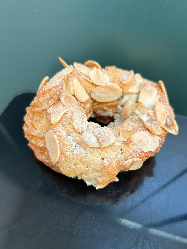 Almond Cruller