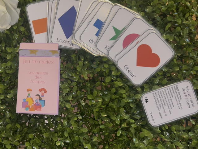 Jeu de 16 cartes Les formes 