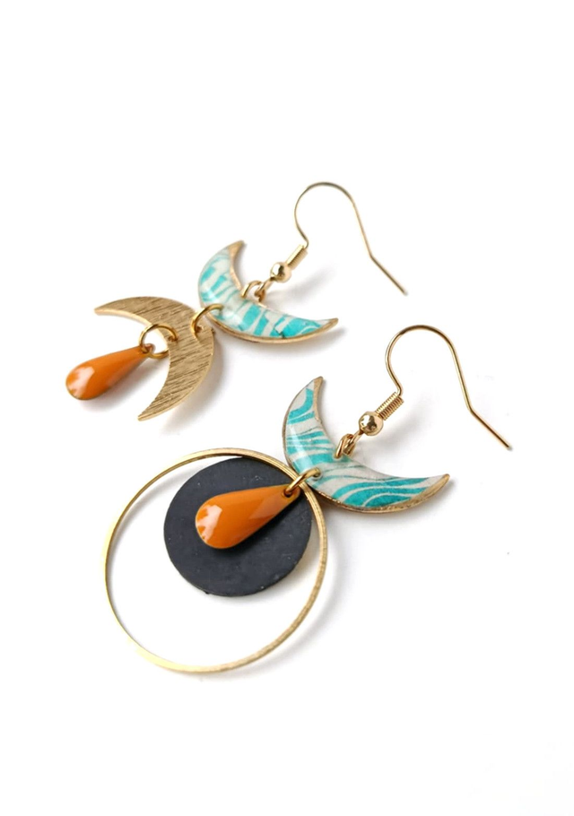 Boucles d'oreilles Asymétriques Upcyclées en Chambre à Air et Papier Recyclés - Lunaires