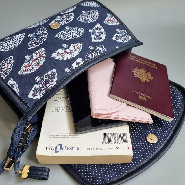 Mini-sac cartable "Eventails" bleu simili cuir bleu marine