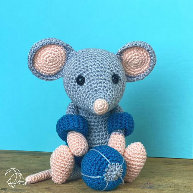 Crochet Mouse - Make your own crochet animal kit 