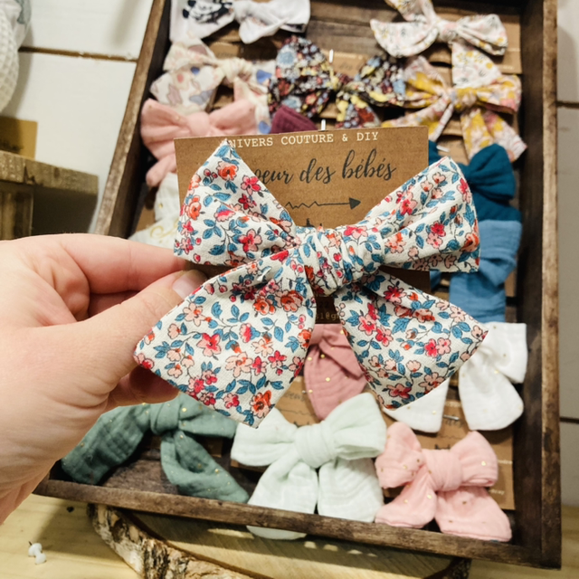 Ruban Noeud barrette fleuris