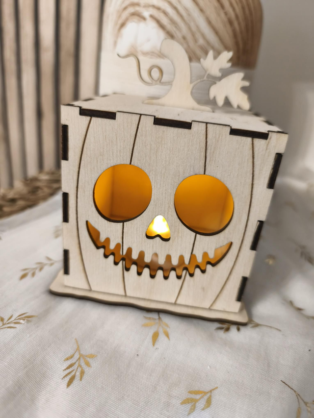 Photophore citrouille en bois – Halloween magique 🎃