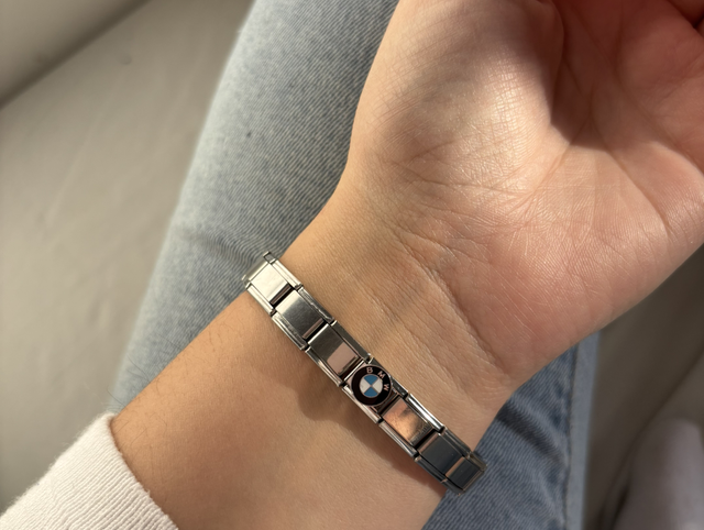 Brazalete + Charm Marca