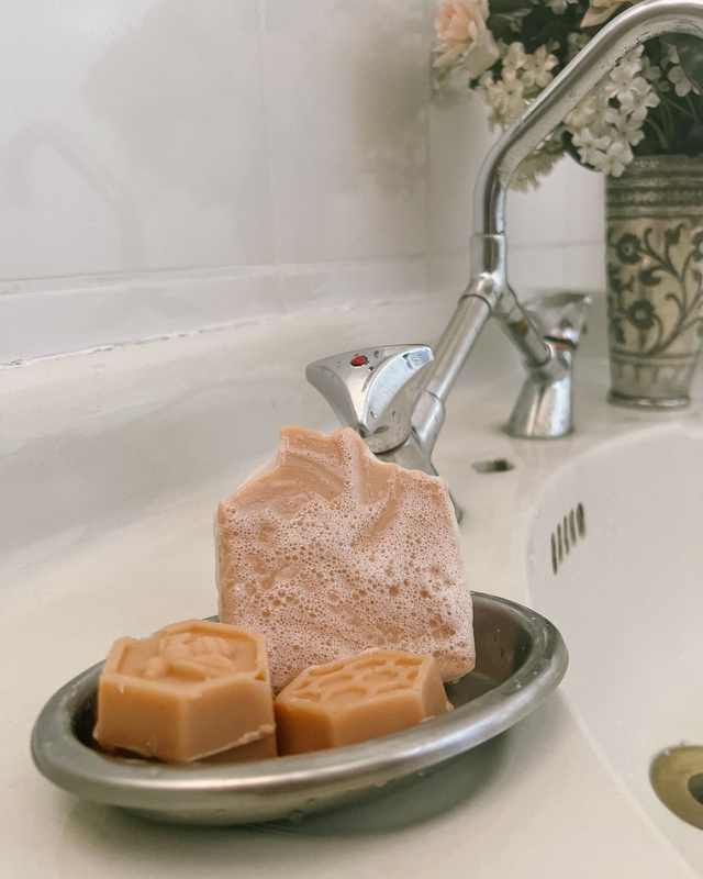 Savon doux pour peaux sensibles - Amande douce & Argile rose