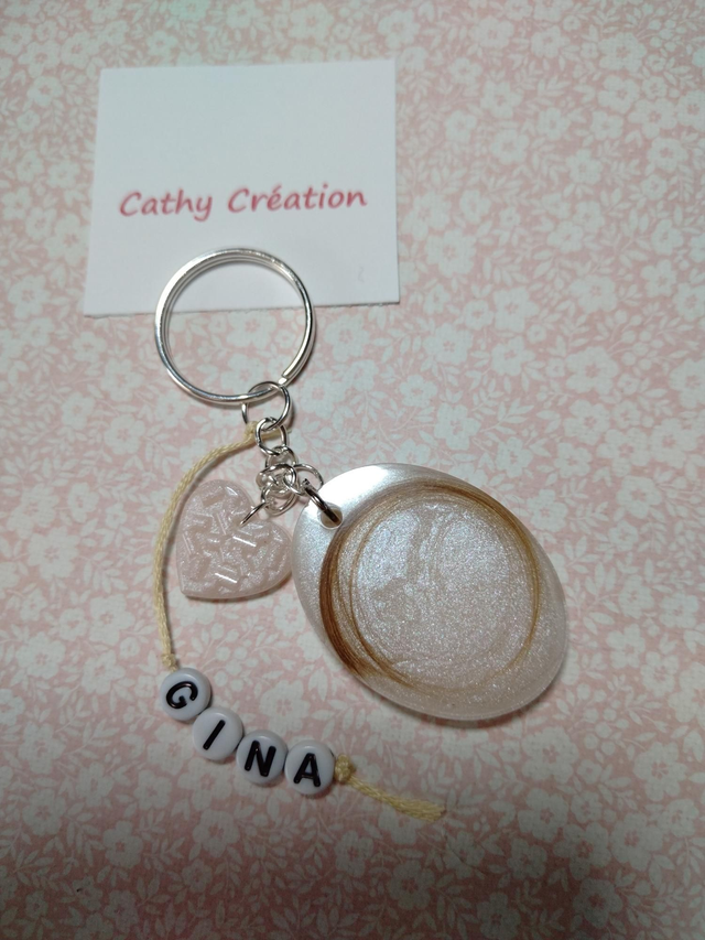 Porte clés avec inclusion de cheveux et prenom