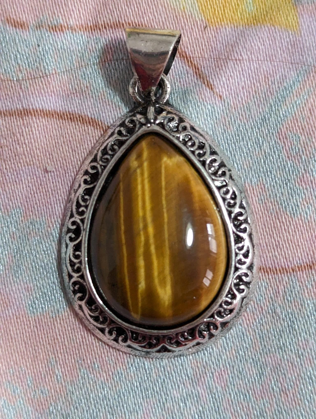 Pendentif Oeil de Tigre