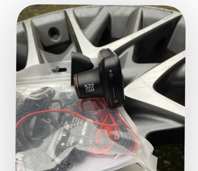 Sold - Nextbase 522 GW front &amp; rear dash cam used with new hard wiring kit and sd card - LE10