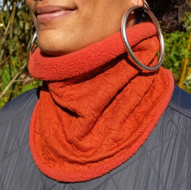Snood rouille torsades