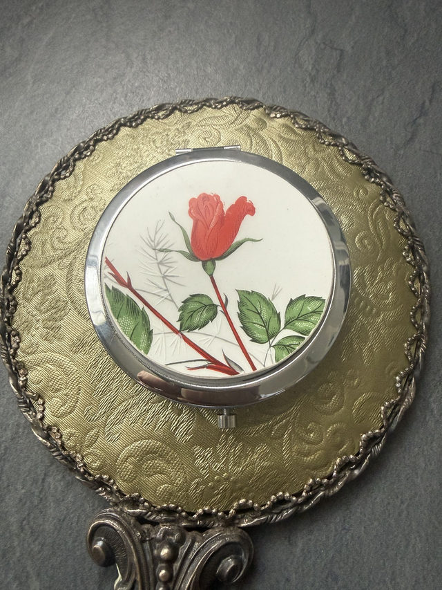 Miroir de sac rose vintage