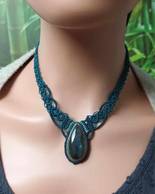 Collier en labradorite